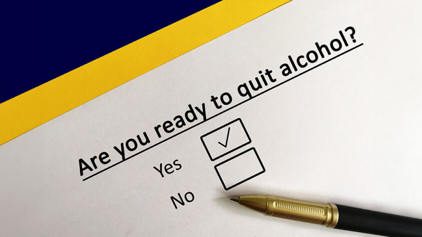 Graphic asking are you ready to quit alcohol